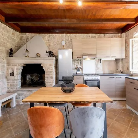 Stone House Prapatna Vakantiehuis *