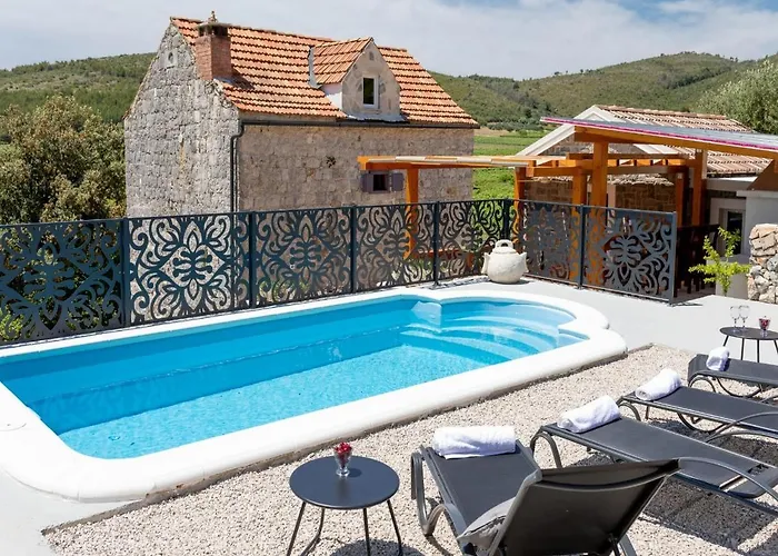Ferienhaus Stone House Prapatna *