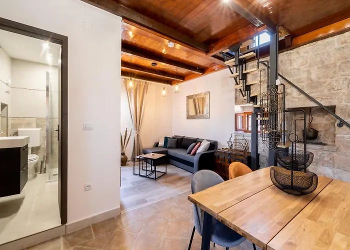 Ferienhaus Stone House Prapatna *