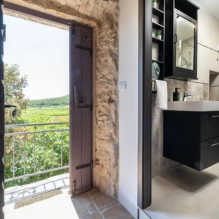 Stone House Prapatna * Smokvica
