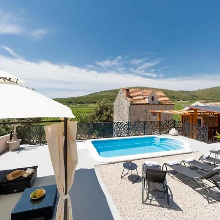 Stone House Prapatna Nyaraló *